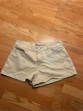 Cream shorts